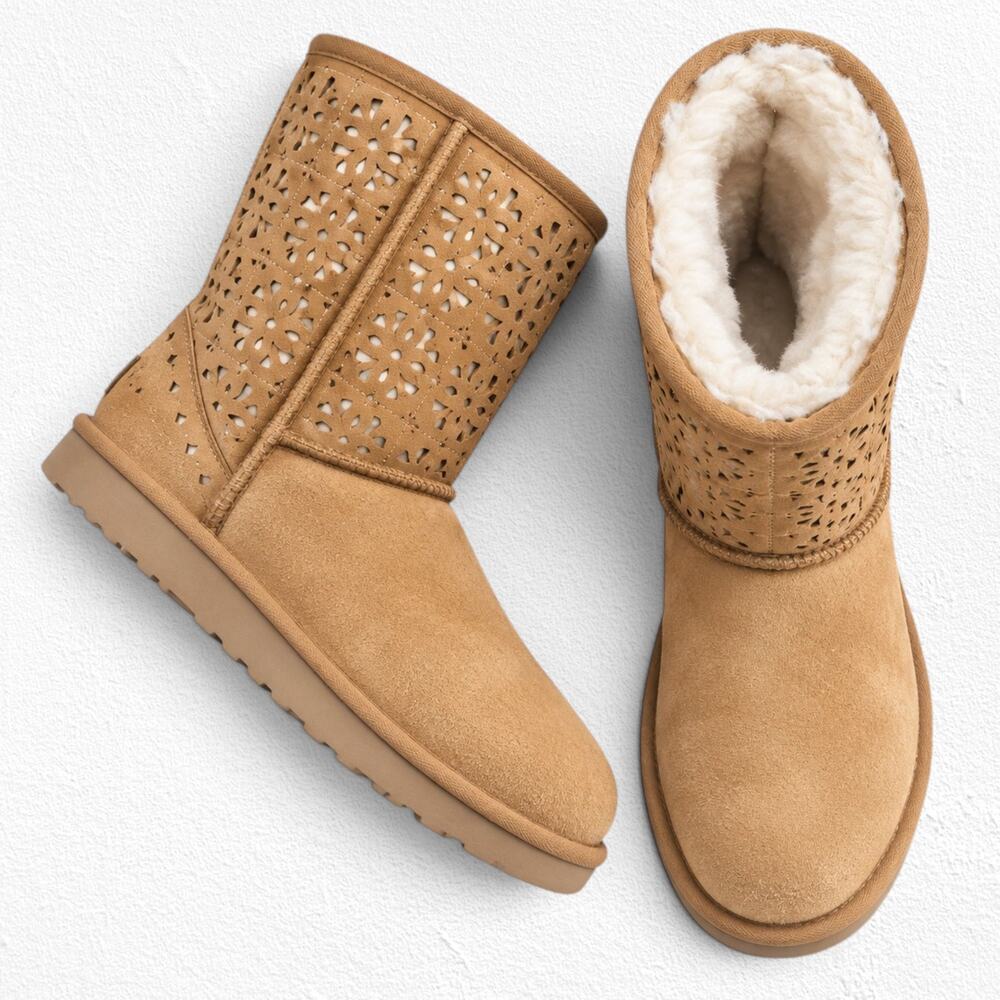 UGG Chestnut Classic Short Laser Cut Boots Suede Sheepskin Lining Size 5